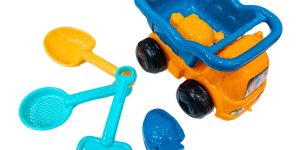 Petit Camion + Outils de Plage